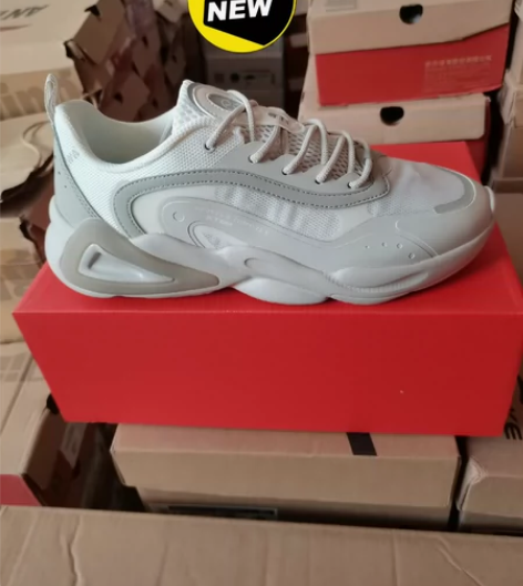 特步男鞋珊瑚运动鞋男士休闲鞋秋季百搭轻便透...