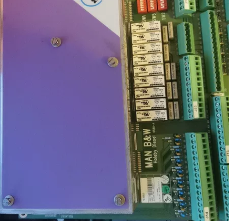 MAN 27 21 16 32 base ...