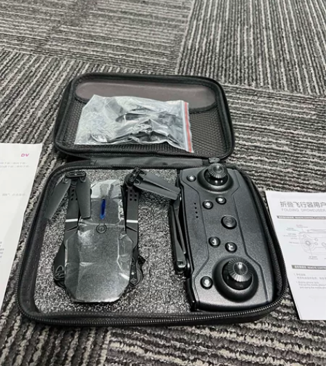 女大学生出闲置无人机8K大疆 旅游的时候买...