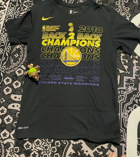 nike 2018年勇士夺冠球迷版T恤 只...