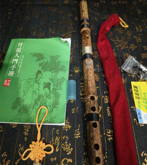 高档紫竹笛子有GFEDC5个调,买就送笛子...