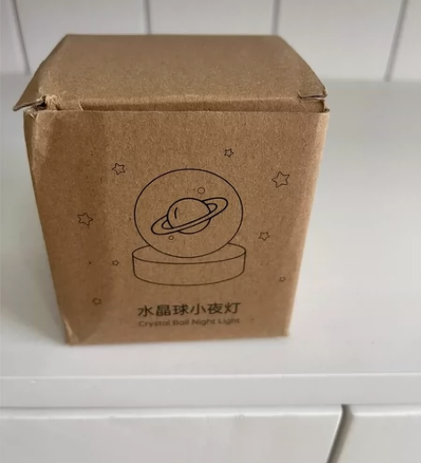 水晶球小夜灯，10块一个，18两个 感兴趣...