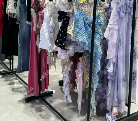 【女装付邮免费送8件】本人小穿搭测评博主 ...