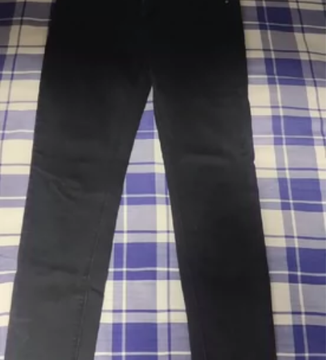 黑色牛仔铅笔裤，高腰，有弹力 诚心诚信出售...