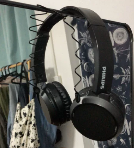 飞利浦X2hr，两耳机声音不偏不破正常，耳...