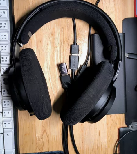 飞利浦shp9500 黑盒版,但是没有盒了...