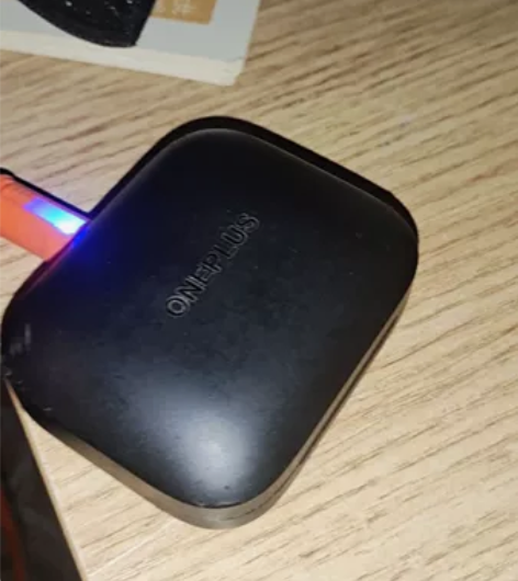 一加 buds 耳机，老哥送我的耳机，我不...