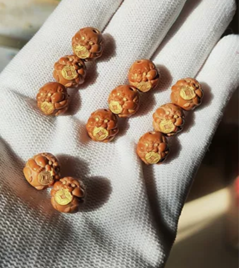 猴头雕刻鼠钱，尺寸10左右，带鎏金工艺，单...