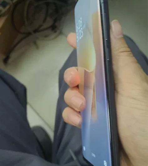 小米12pro天玑，12+256.屏幕有一...