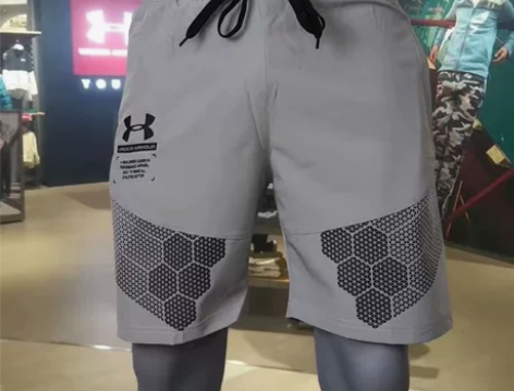 夏季捡漏！实体店搬迁处理一些库存安德玛ua...