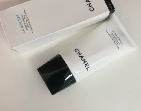 之前囤货囤多了的香奈儿山茶花洁面乳150m...