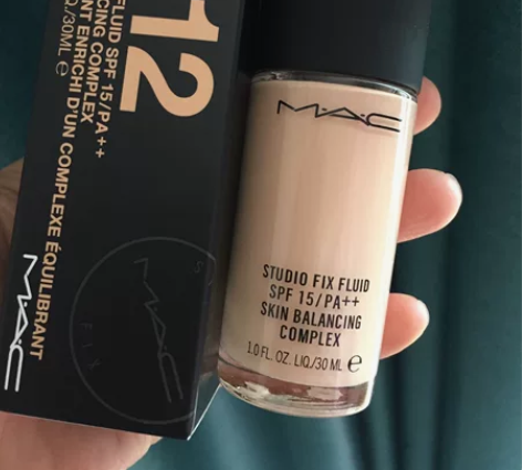 MAC粉底液N12色号，支持验货，质量保证...