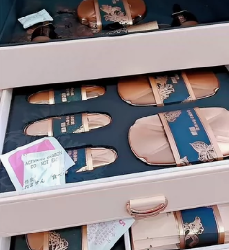 现货直接发姬存希月光宝盒彩妆 全新未拆封带...