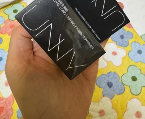 unny 眉粉 一个全新未拆封，一个开了没...