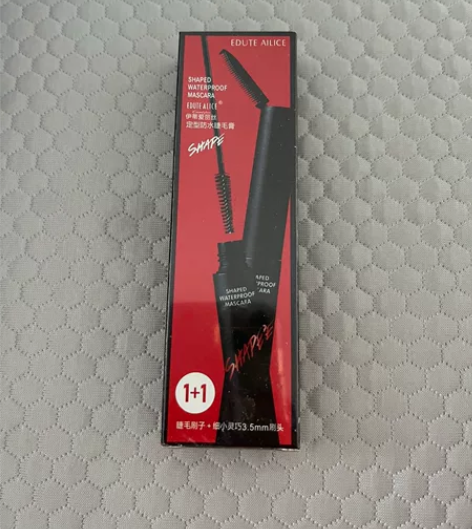 睫毛膏，全新的未拆封。 感兴趣的话点“我想...