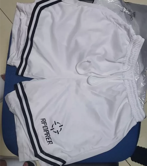 准者篮球短裤，全新仅试穿，M 码，仅适合青...