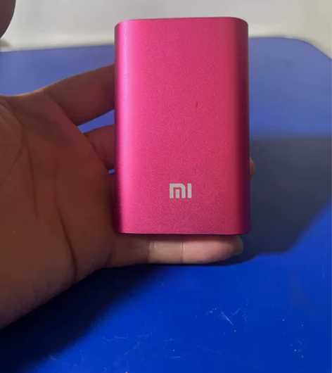 小米充电宝，功能一切正常！10000毫安，...