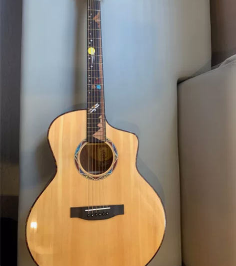 女生个人自用闲置二手吉他全单板转让 原价三...