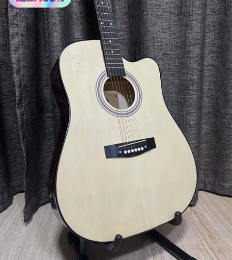 出国了不想带，原价一千多买的几乎全新吉他民...