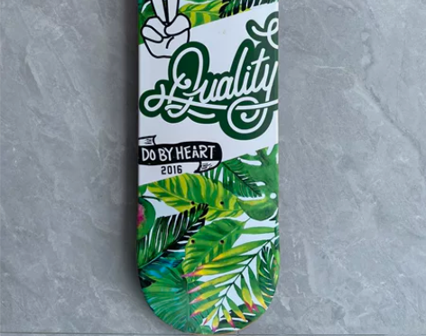 dbh专业滑板板面 已贴好砂纸 拿到手换上...