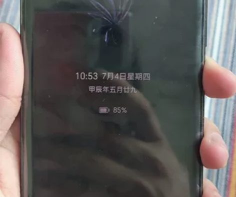 荣耀70，内存12?256，手机很新如图，...