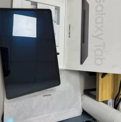 三星S8+， 8+256g，深屿灰 WiF...