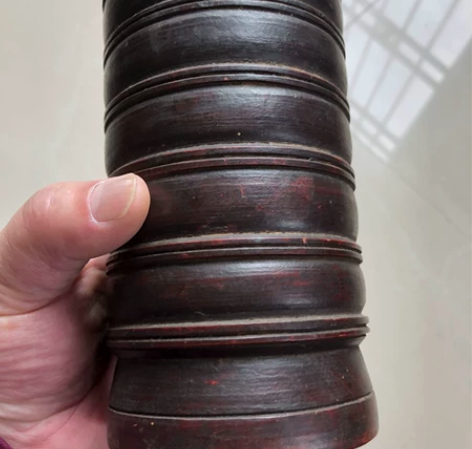 晚清，楠木笔筒，口径9.5，高1 6，包桨...