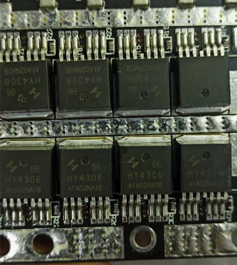 HY4306  B6    60V290A...