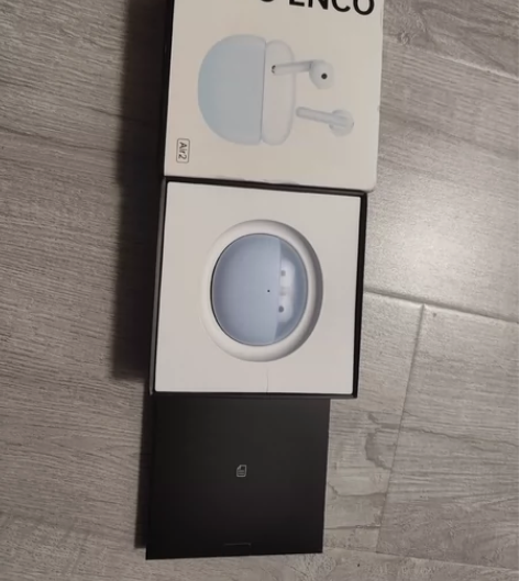 OPPO ENCO AIR2 ，轻盈透亮果...