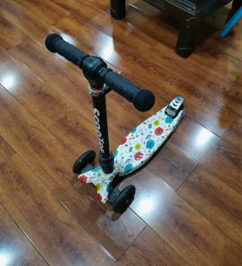 儿童滑板车，全新，基本没用！娃大了，也不喜...