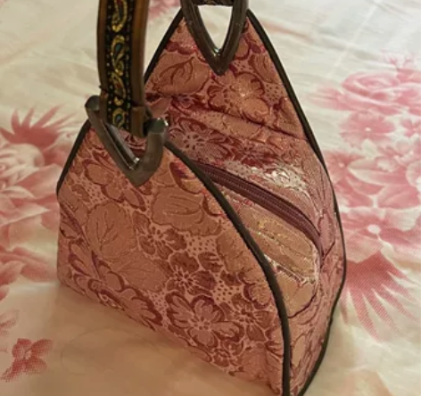 #手包#锦缎女士手包#小手包，尺寸约为宽2...