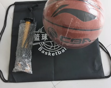 出闲置李宁七号篮球，给孩子买来练习打篮球的...