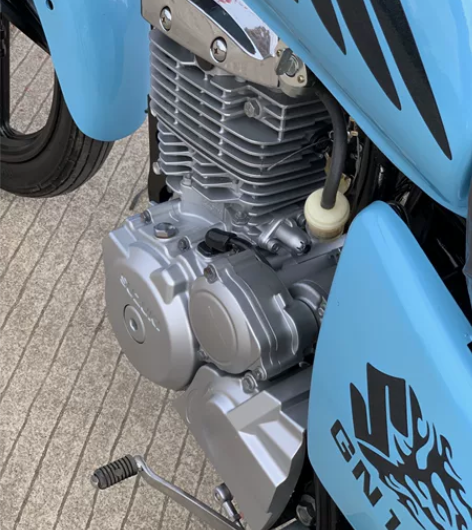 天蓝色-铃木网红复古150cc 二手摩托车...