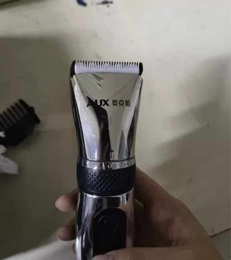 出闲置推剪，原价九十多入的，赠送的东西没了...