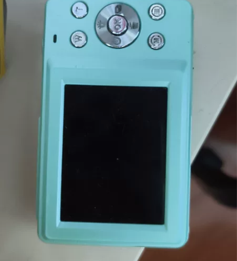 本来在学校里拍拍的，现在毕业了用不到了 但...