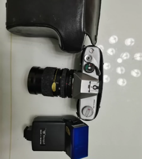 海鸥DF-1相机一个，镜头cosina，相...