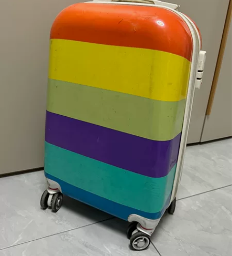 20寸可登机行李箱 箱子很结实 完好只有如...