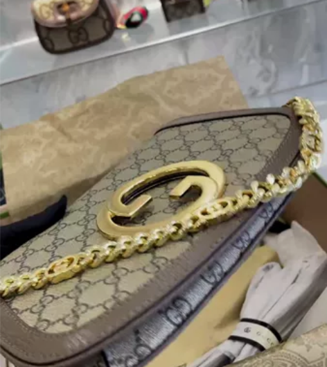 GUCCI BLONDIE| 夏 天最值得...