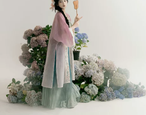 新品[白茶清欢]宋制汉服女全缘边绣花长褙子...