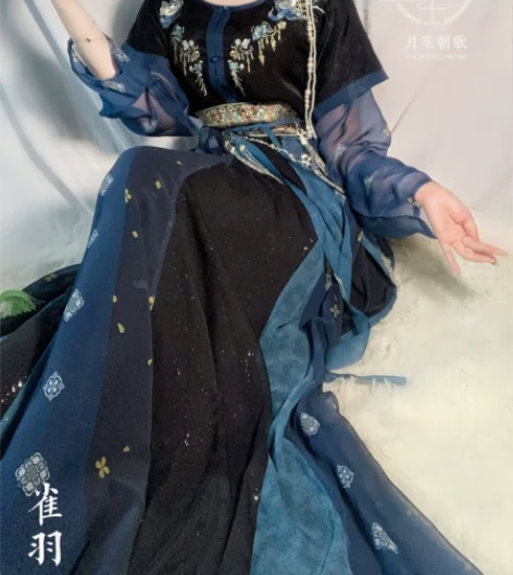 ?月笙朝歌 雀羽 唐制刺绣坦领圆领短衫一片...