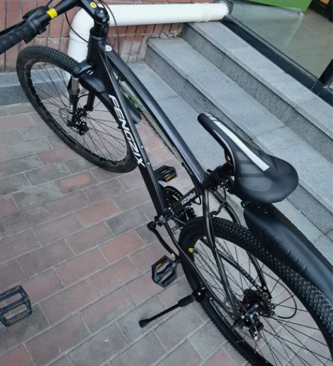 山地车，只骑过3次，9成新，便宜出 感兴趣...