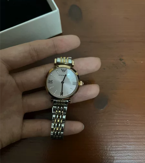 因本人不喜欢戴手表 朋友送的 阿玛尼手表2...