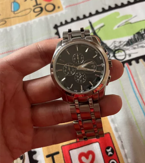 罗宾尼手表，不知道什么型号，便宜出 感兴趣...