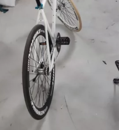 26寸死飞  到刹车   成色非常哇塞，喜...