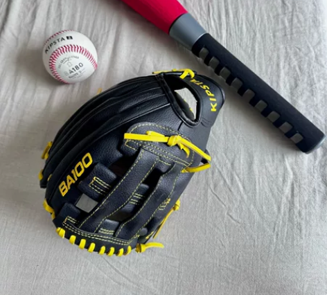 迪卡侬棒球手套、泡沫软式安全棒球棒，皮质棒...