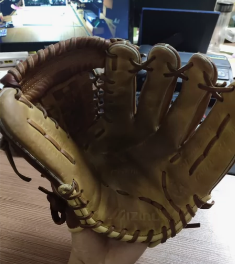 棒球运动退坑，硬式棒球装备出售： 美津浓手...