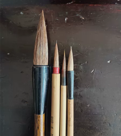 五六十年代掖县老毛笔四支，价格美丽，全新未...