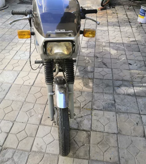 天津迅达k-80摩托车，这属于收藏车了，发...