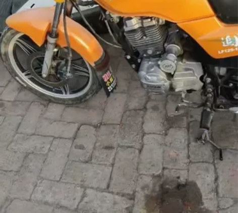 力帆125，拆配件了，喜欢哪里拆哪里，整车...