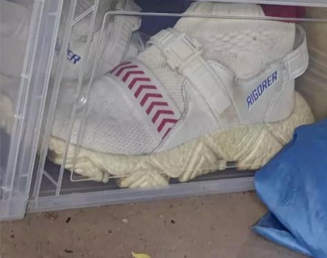 闲置运动鞋出 正品保证45/46码 第一双...